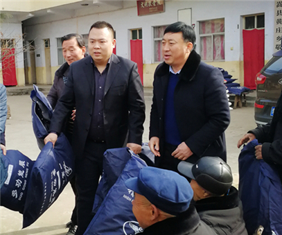 民建“組團(tuán)”慰問，企業(yè)送溫暖到家