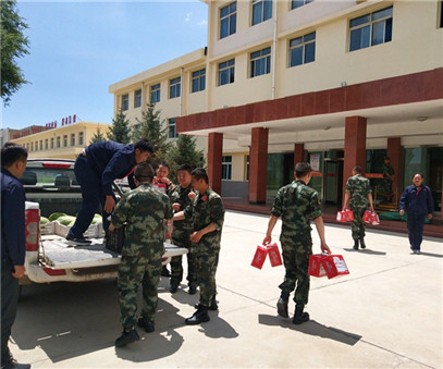 一家親│興海銅鑫慰問部隊官兵，共話軍企團結魚水情